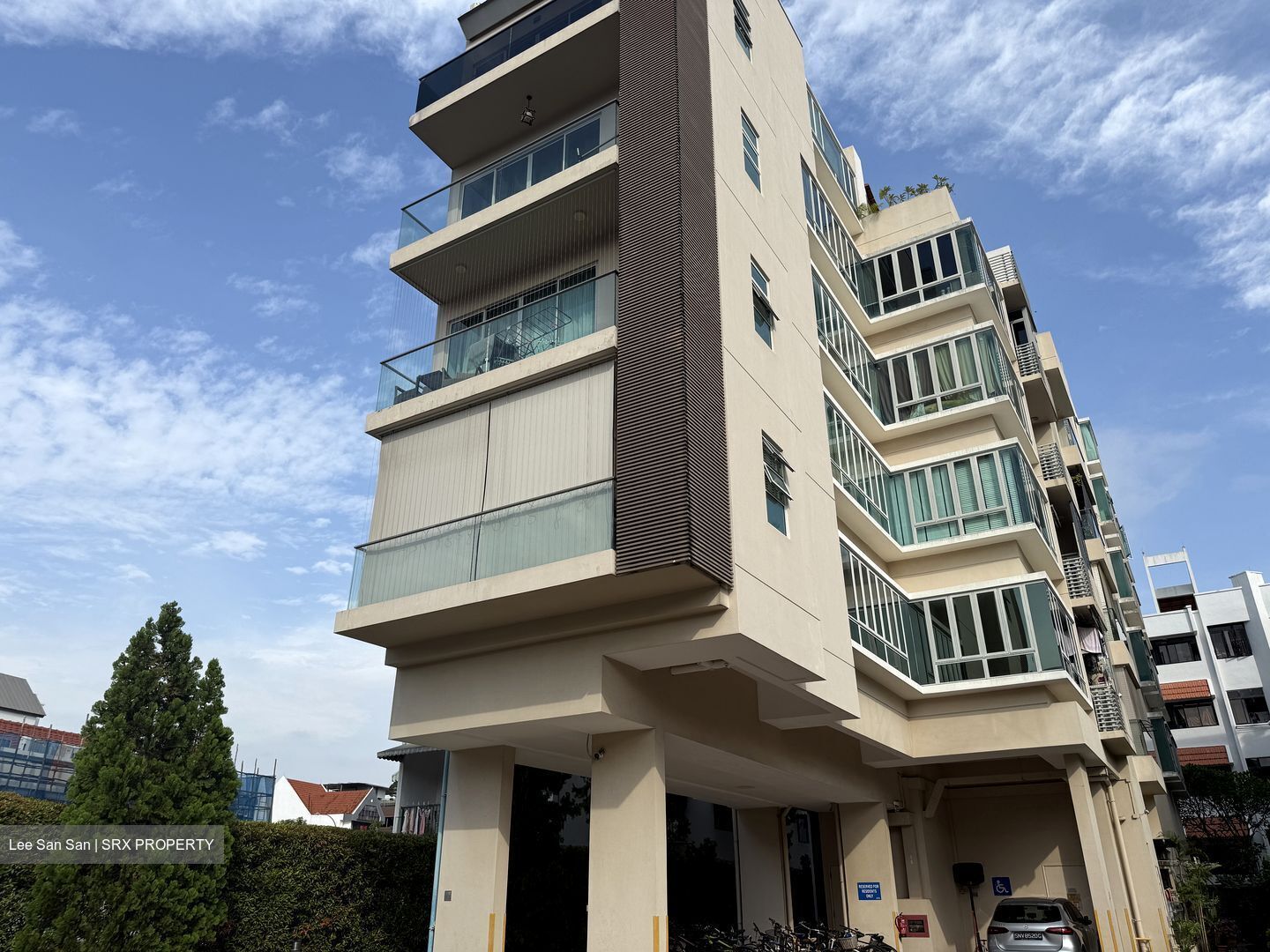 Esterina (D15), Apartment #595114041